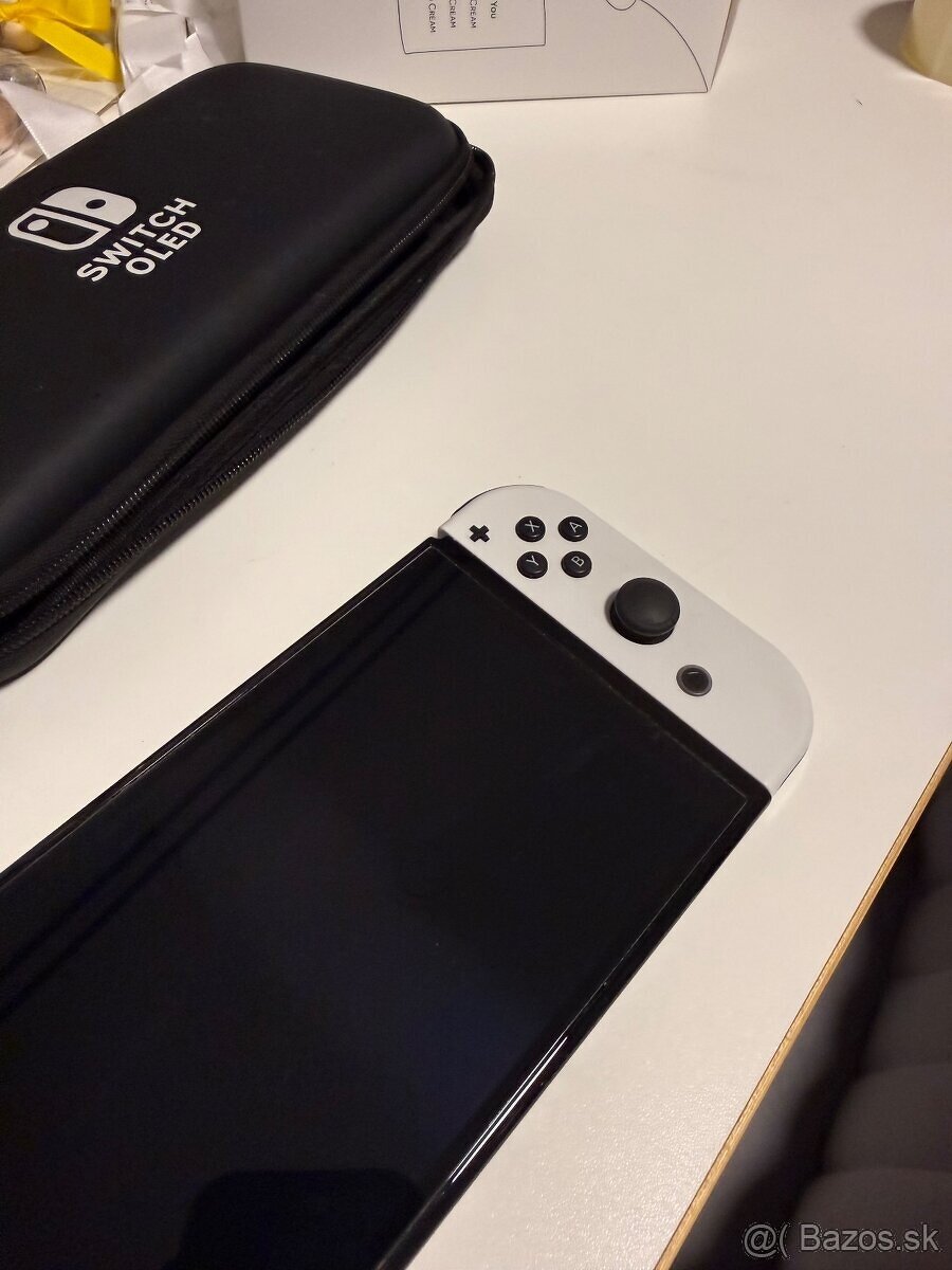 Predám Nintendo switch oled v bielom prevedení Ku konzole je - 5