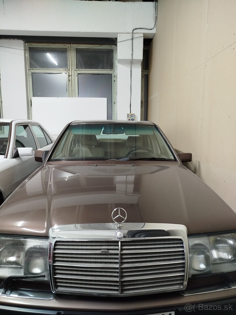 Mercedes w124. - 5