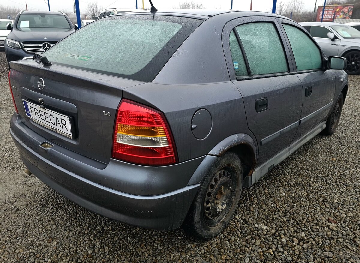 Opel Astra 1.4 16V - 5