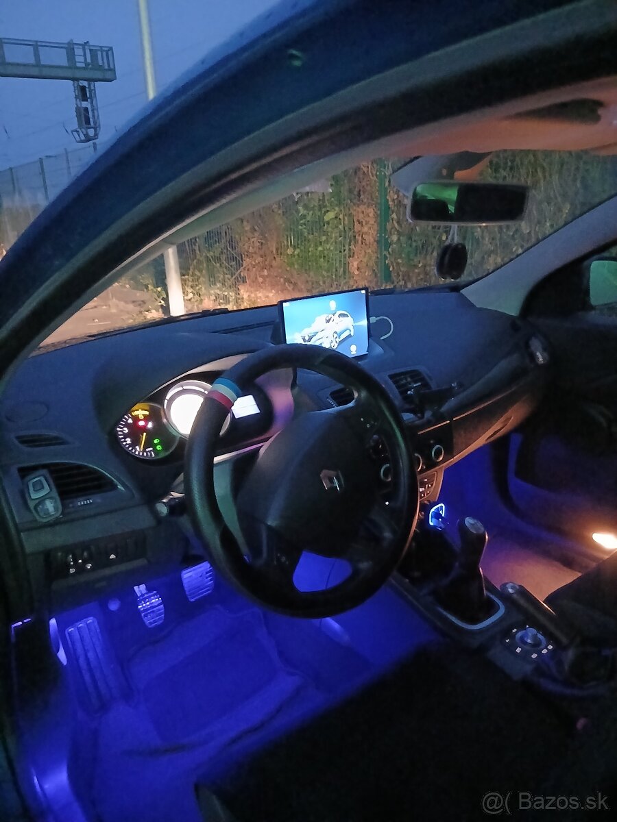 Renault Megane - 5
