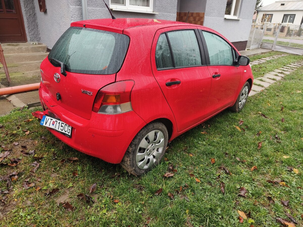 Toyota Yaris 1.3VVTi - 5