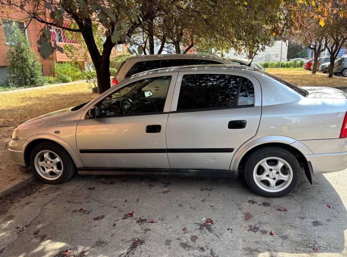 Predám Opel Astra - 5