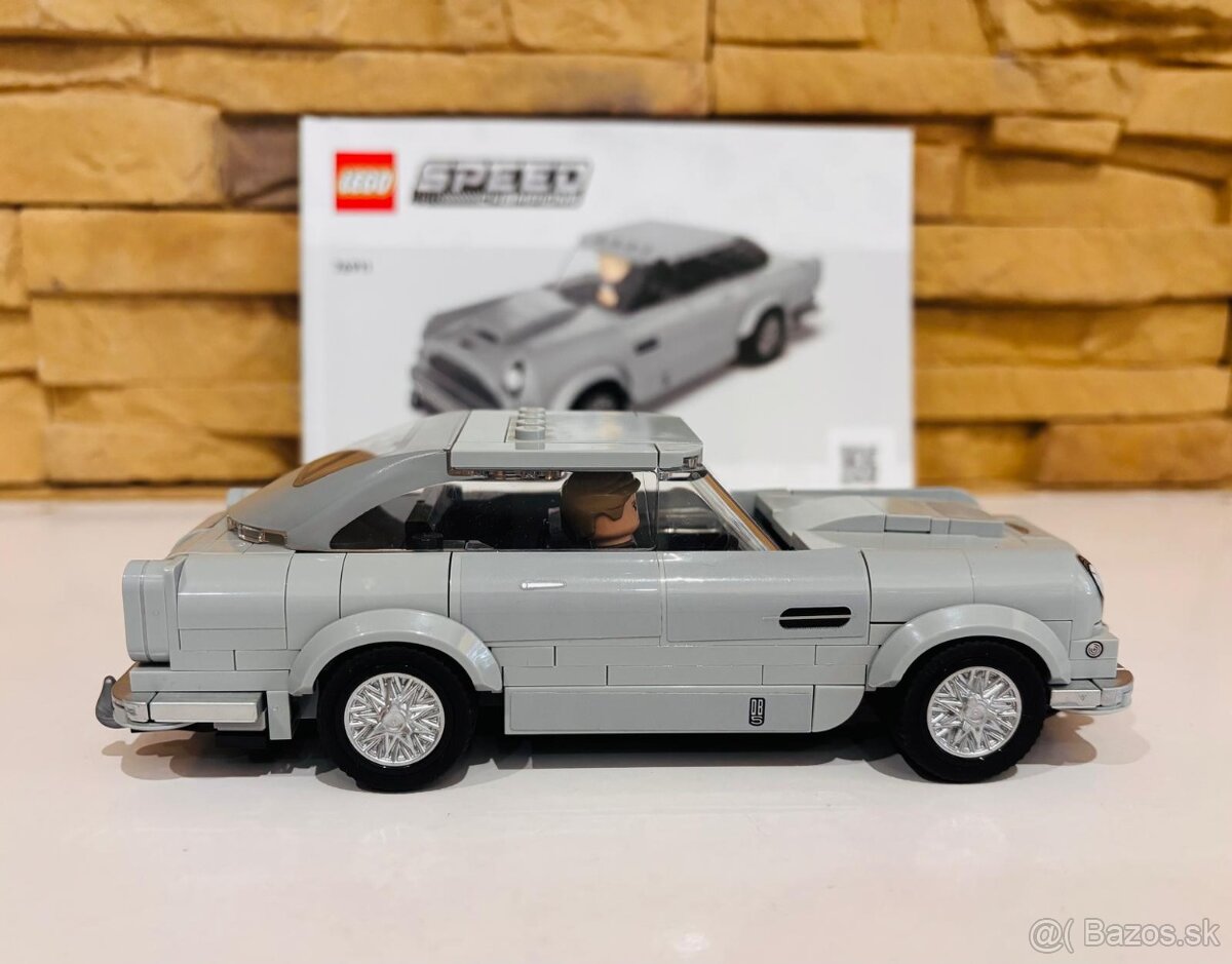 Aston Martin Jamesa Bonda - 5