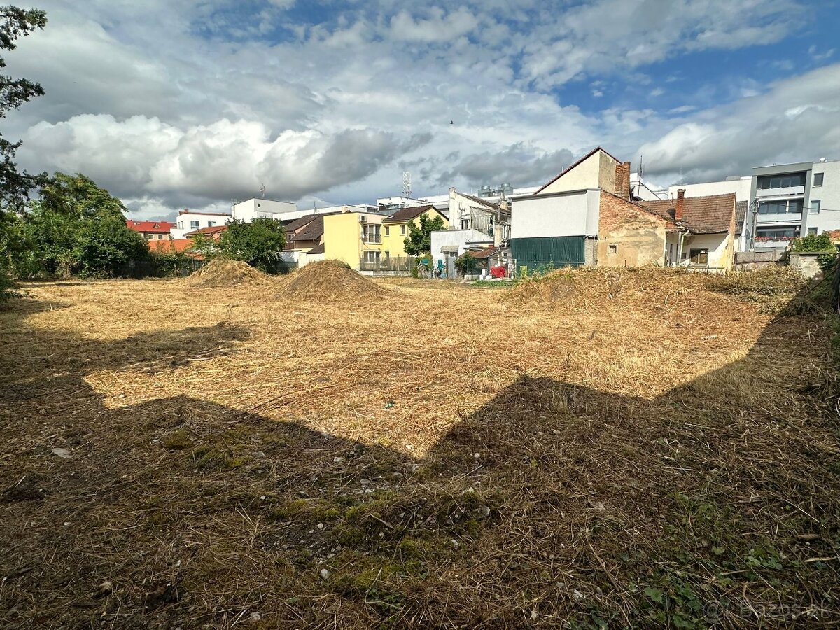 Stavebný pozemok 2000m2 - Centrum Piešťany - 5