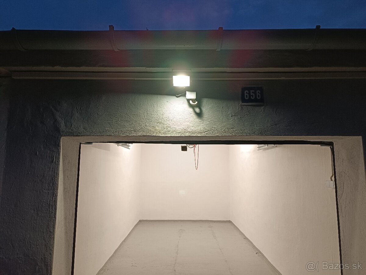 Prenájom garáže pri Viva Parku v Komárne - 5