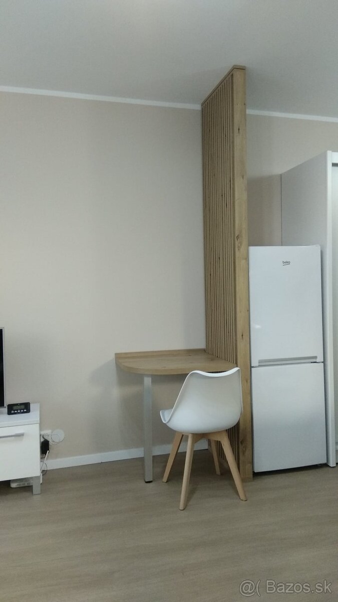 Prenajmem garsonku na Blagoevovej 18, Bratislava. - 5