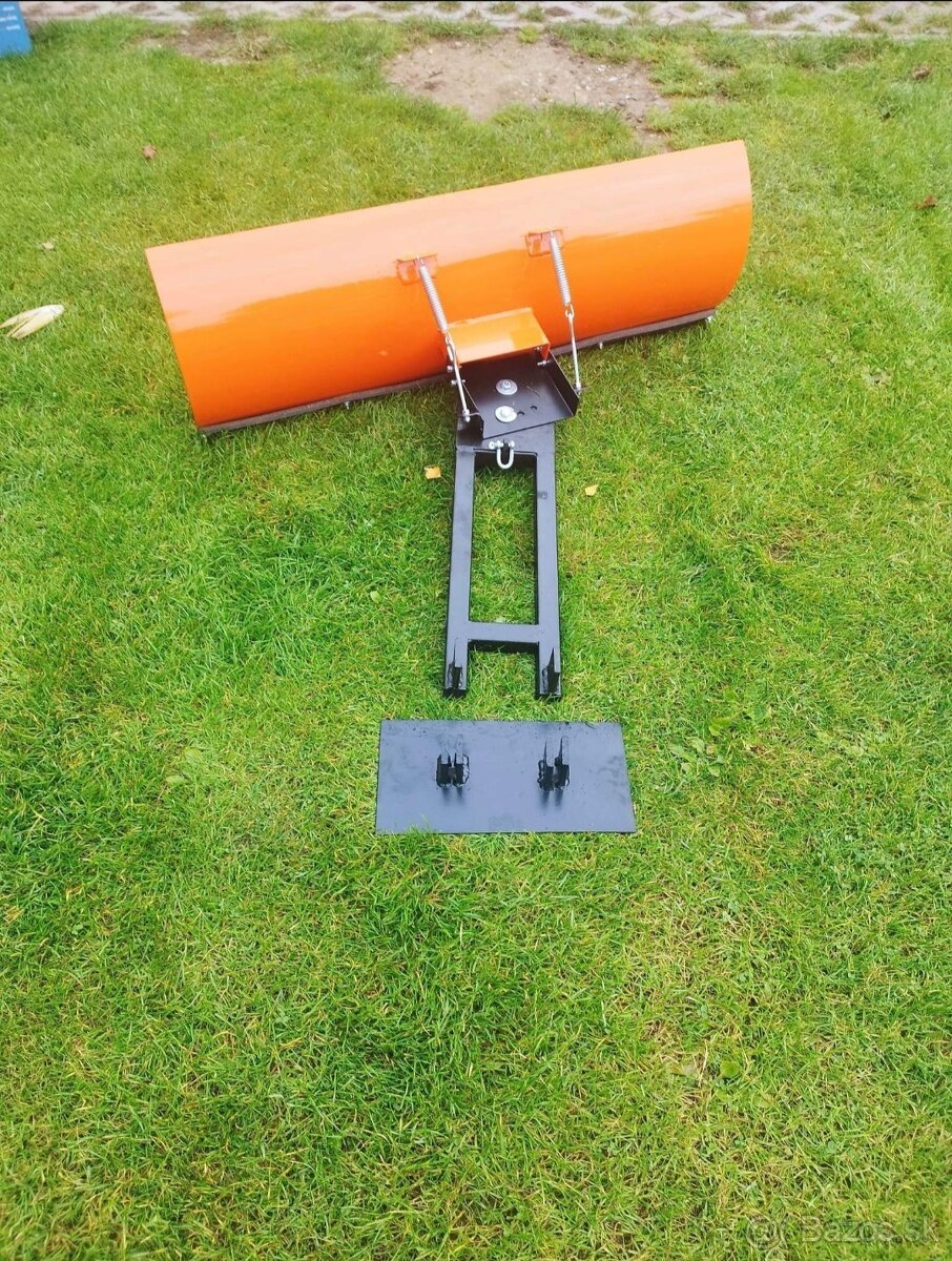 Snežný pluh na štvorkolku