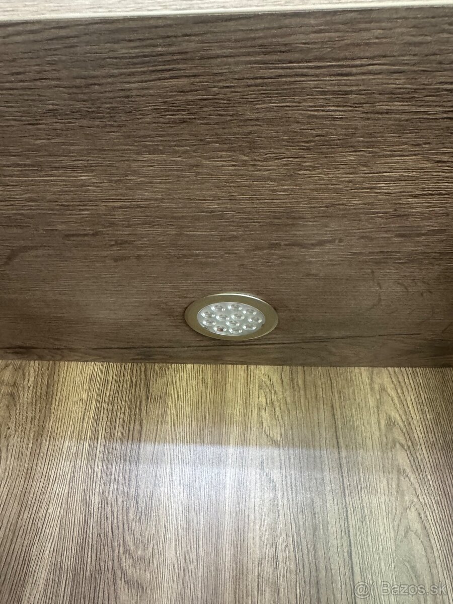 Závesná Presklená Skrinka - 5