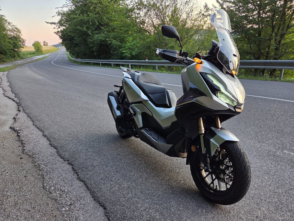 Honda ADV 350 - 5