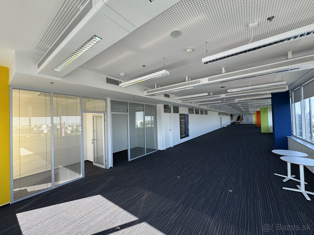 Prenájom samostatného kancelárskeho traktu 750 m² pri jazere - 5