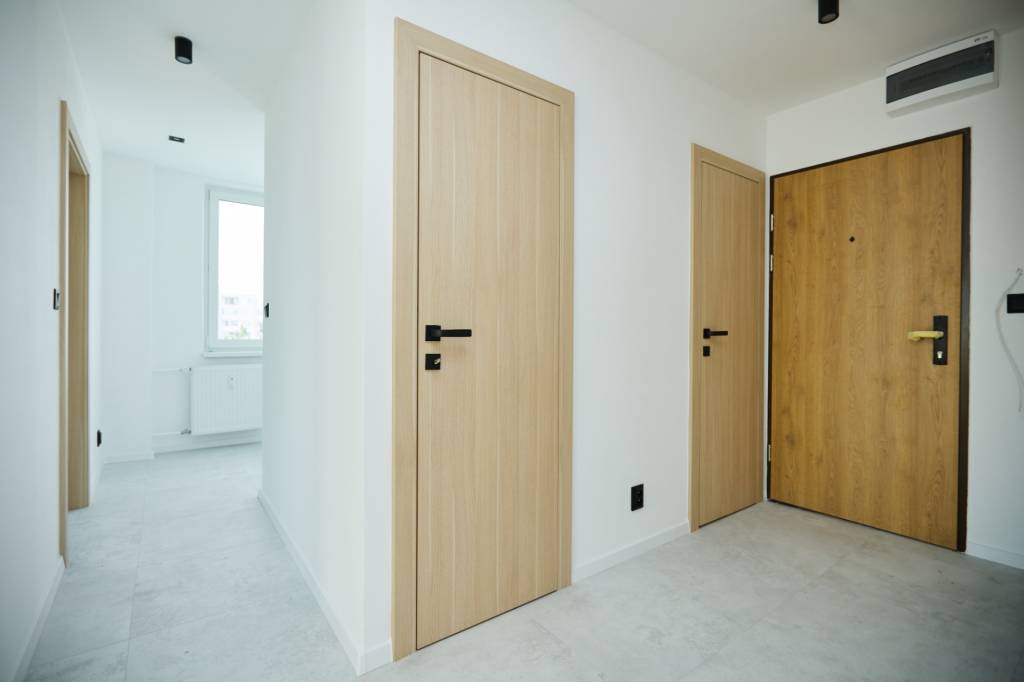 NOVOREKONŠTRUOVANÝ 4 - IZBOVÝ BYT , UL. HUMENSKÁ, TERASA - 5