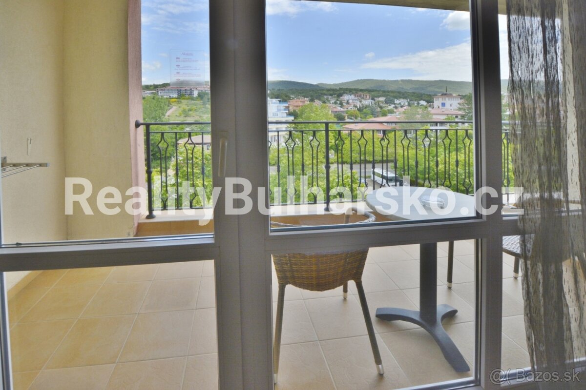 Velmi prostorné a plně zařízené studio (1+kk, 50 m²) s balko - 5