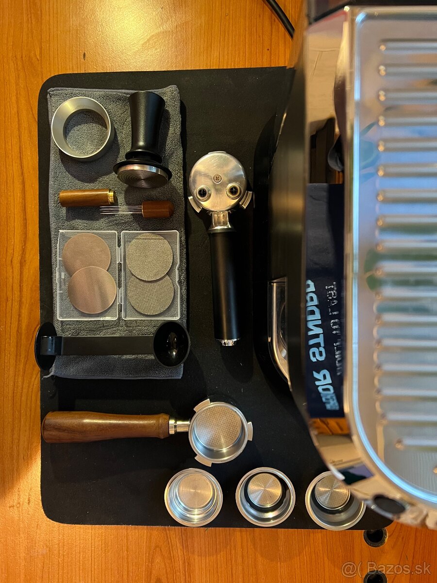 De'Longhi Dedica EC 685.BK - 5