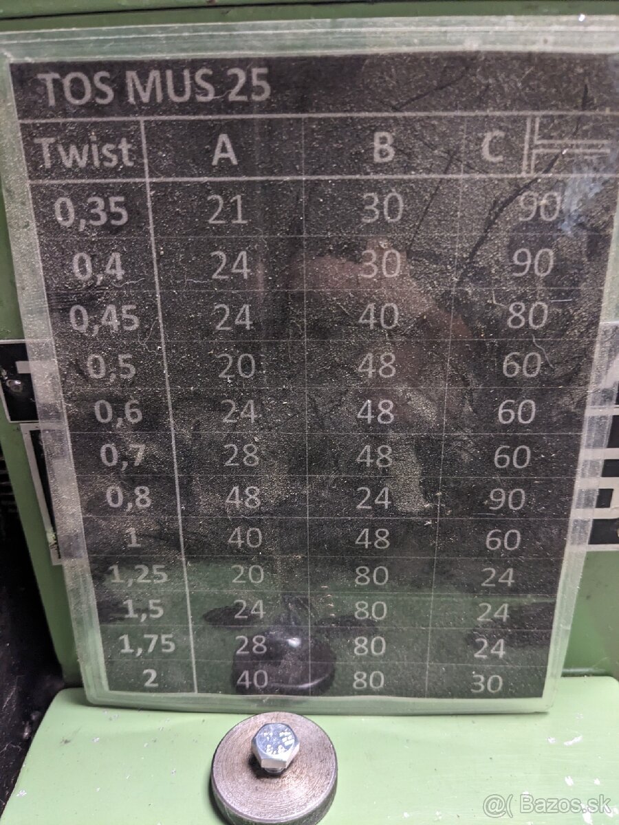 Sústruh TOS MUS 25 - 5