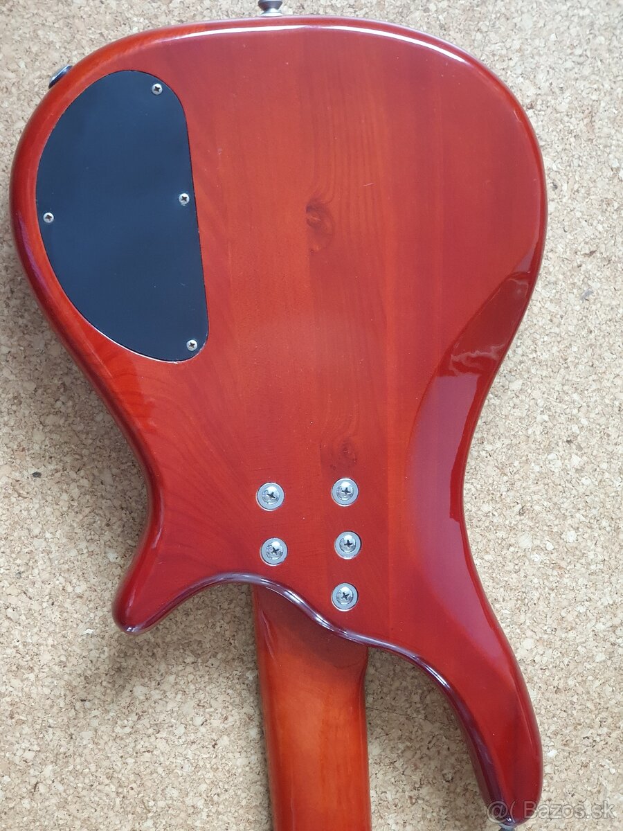 Predam lavacku el. basgitaru znacky Shine - 5