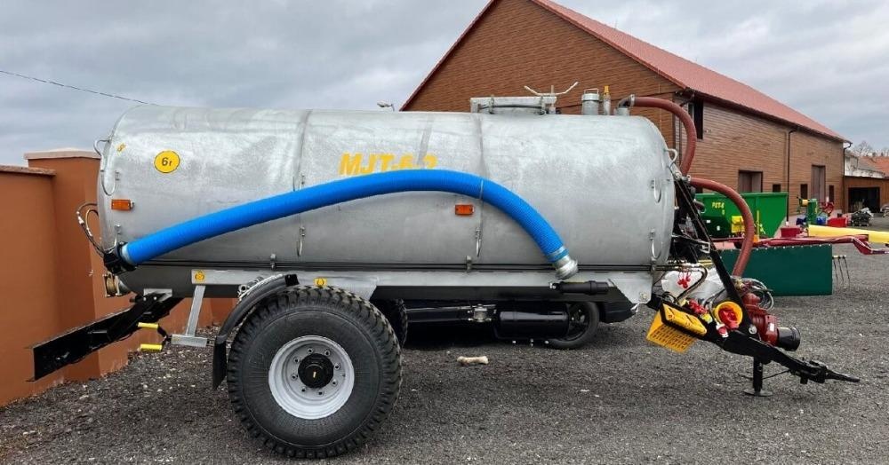 Cisterna fekální vůz - 5