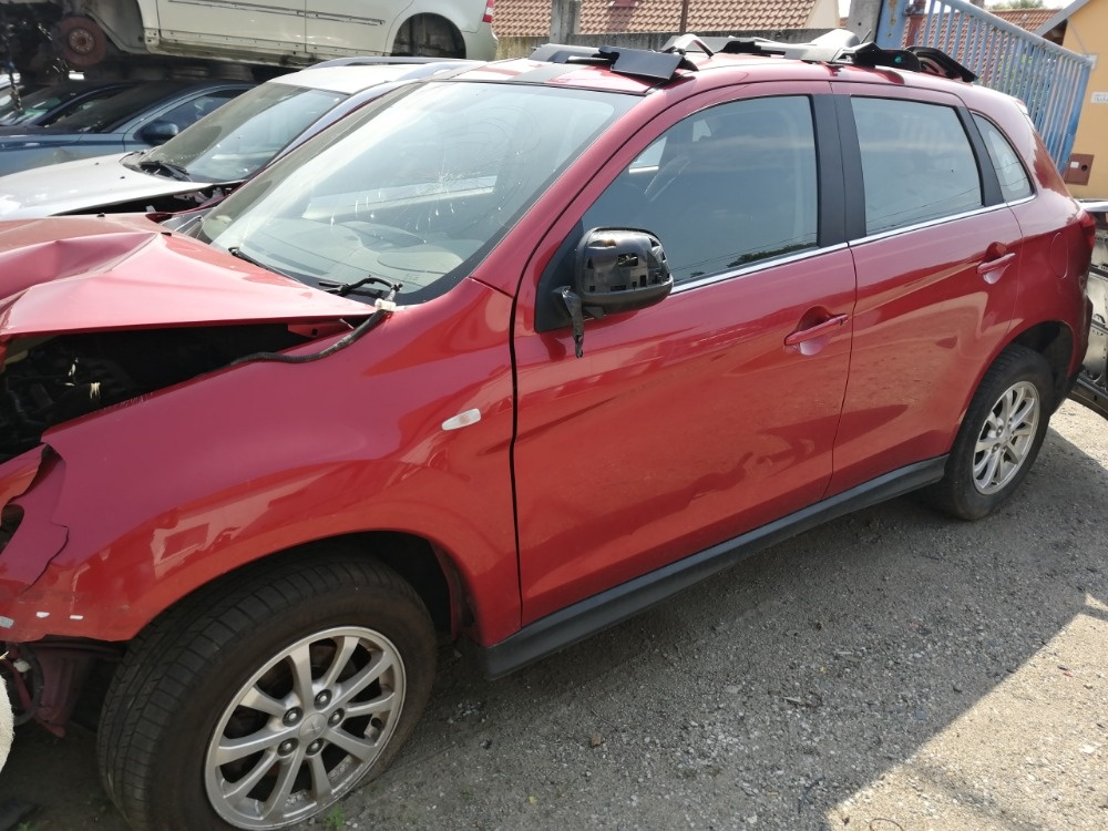 Mitsubishi ASX - 5