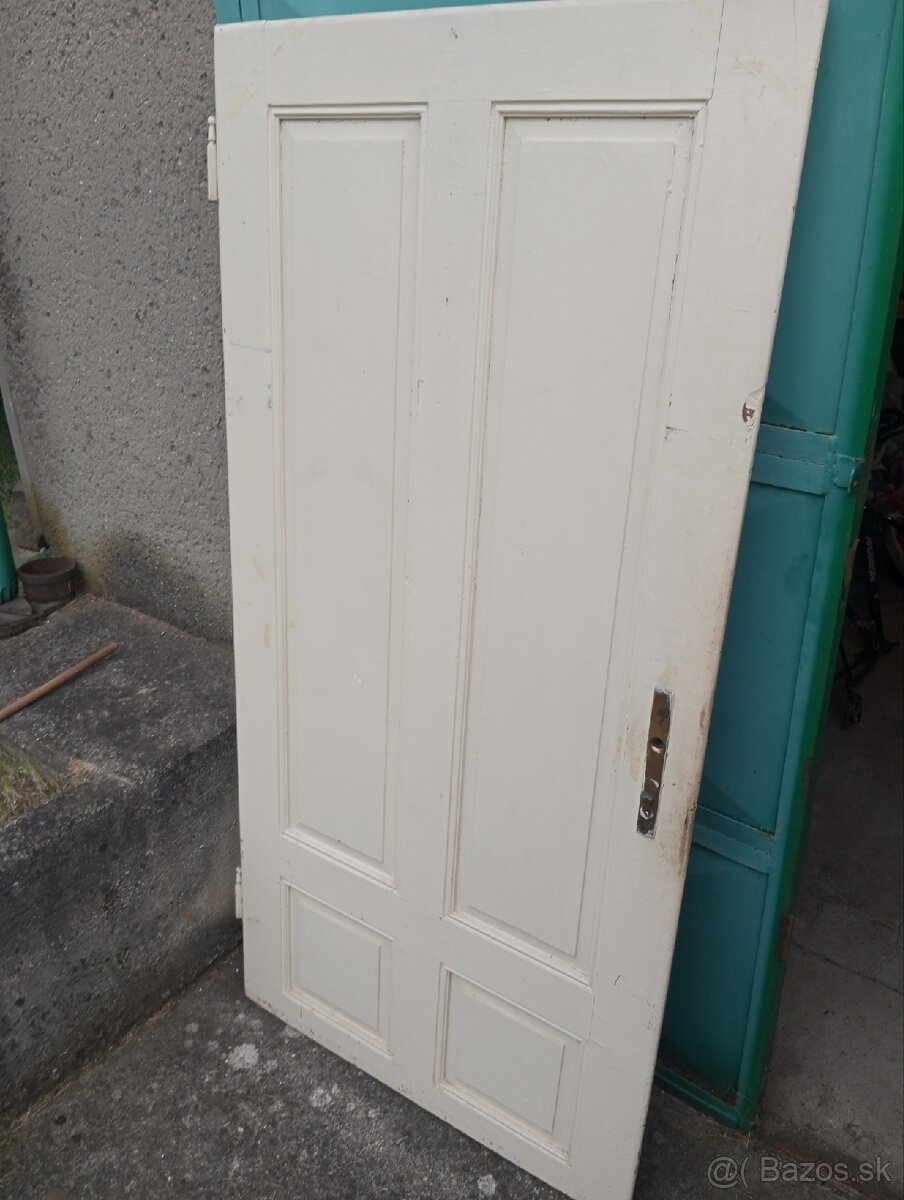 Predám masívne dvere na chalupu 2 ks - 5