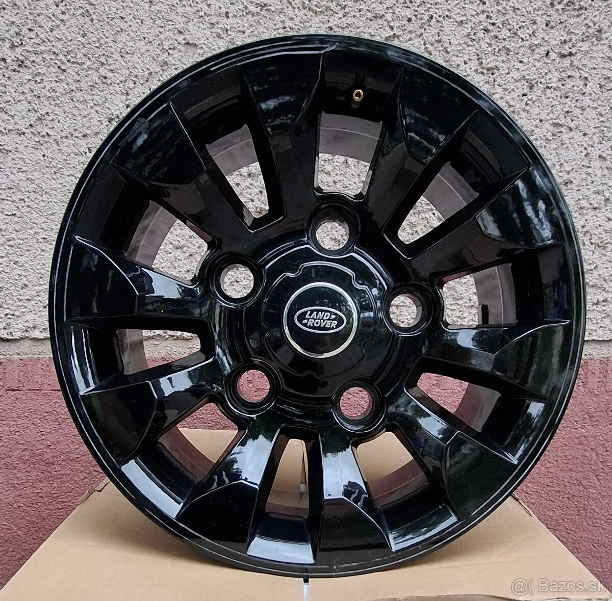 Disky Land Rover Sawtooth R16 black matt 5ks v sade