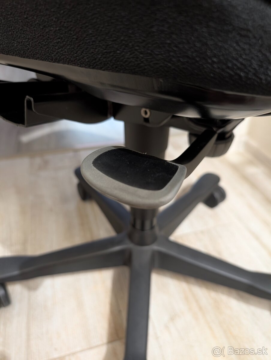 Predám kancelársku stoličku KINNARPS 6000podp.zdravé sedenie - 5