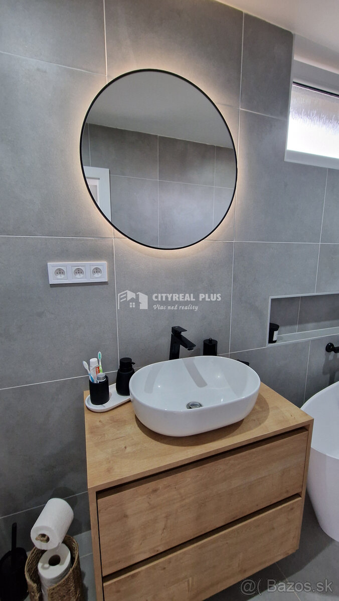 Predám prerobený Rodinný DOM na 20á pozemku 17km od NZ - 5