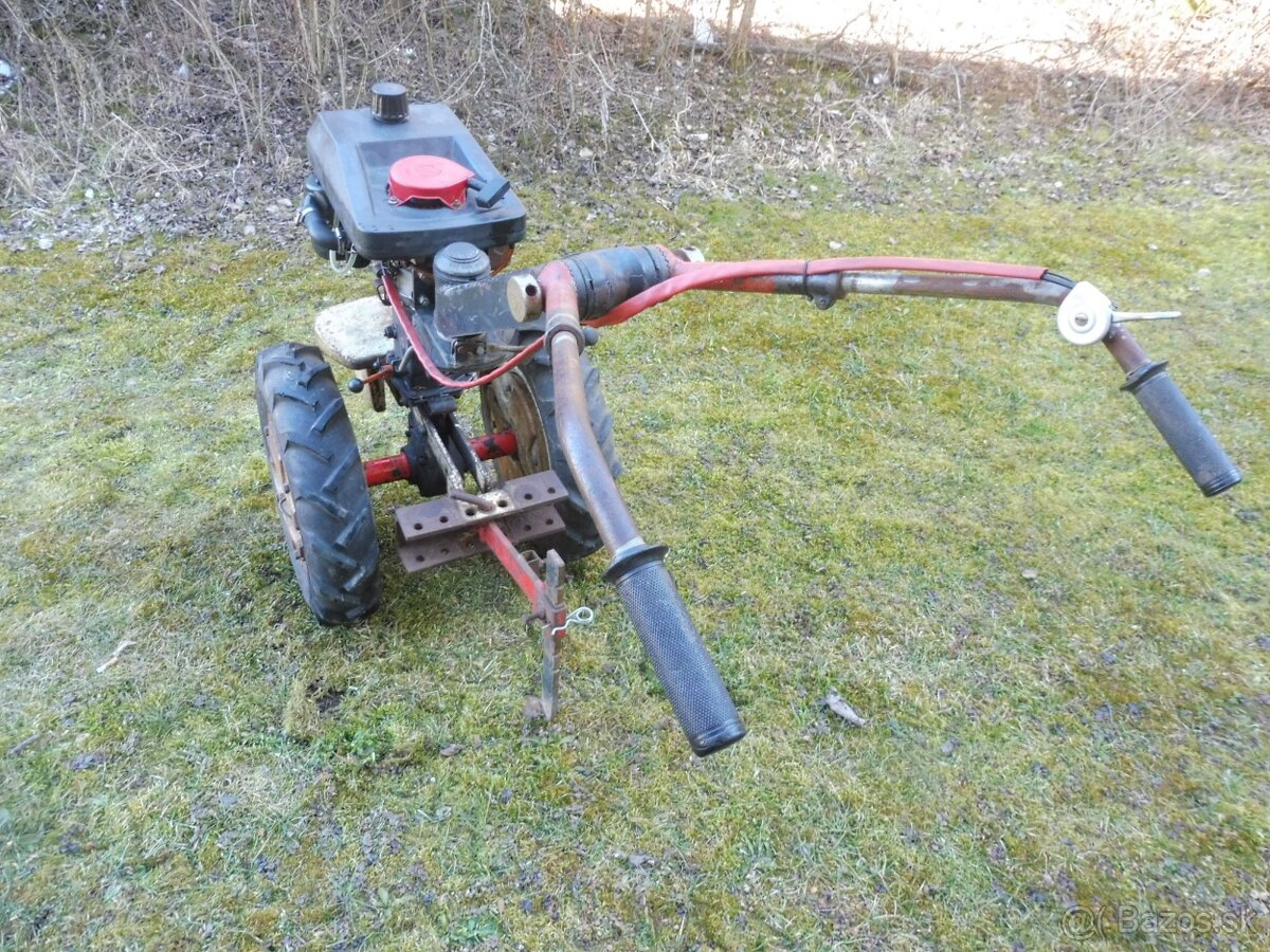 predám malotraktor vari s náradím a príslušenstvom - 5