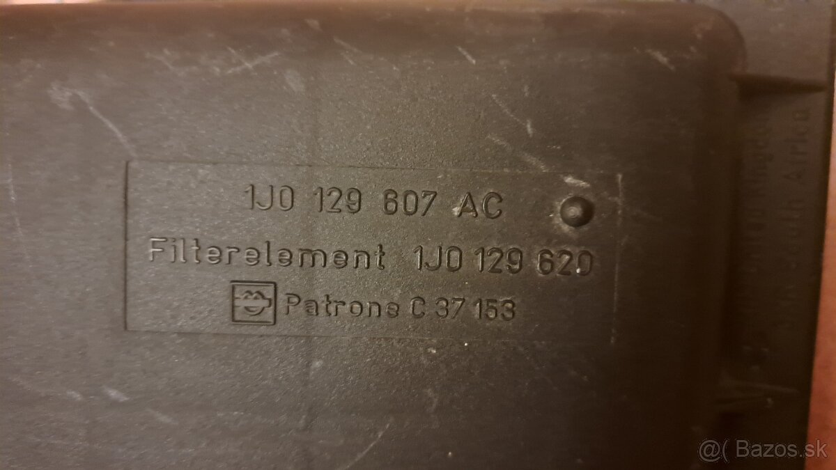 Vrchná polovica obalu na filter 1J0 129 607 AC - 5