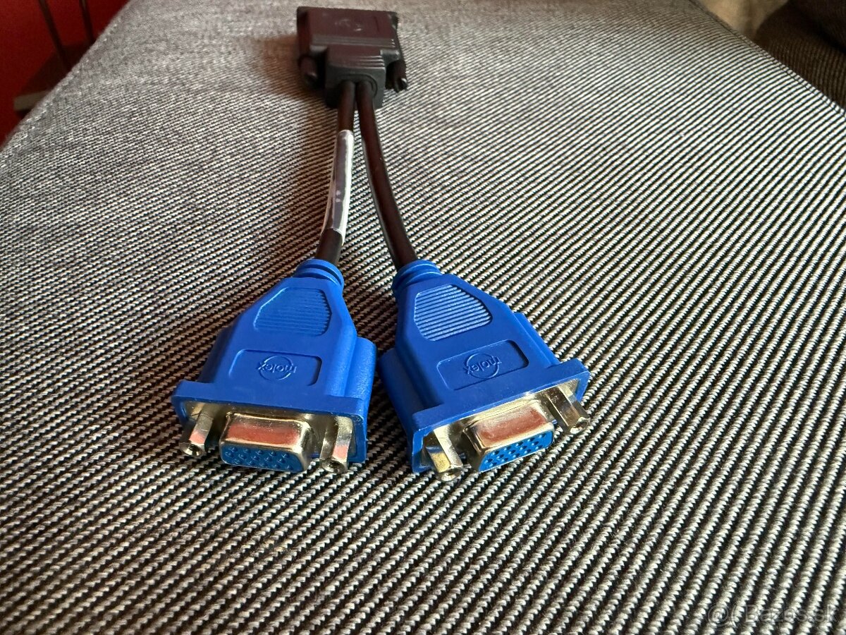 Predám DVI -> VGA Splitter - 5