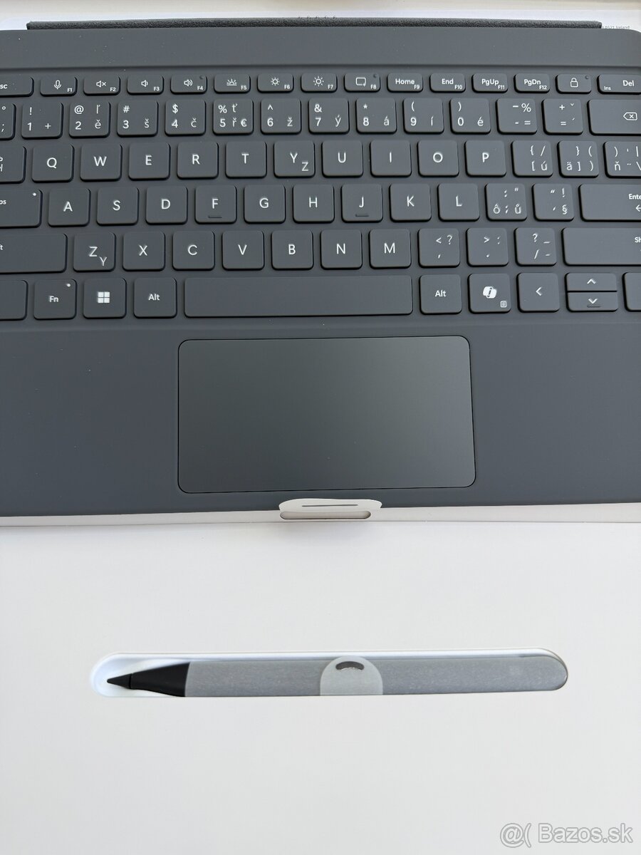 Microsoft Surface Pro 12 – Keyboard CZ/SK + Slim Pen 2 - 5