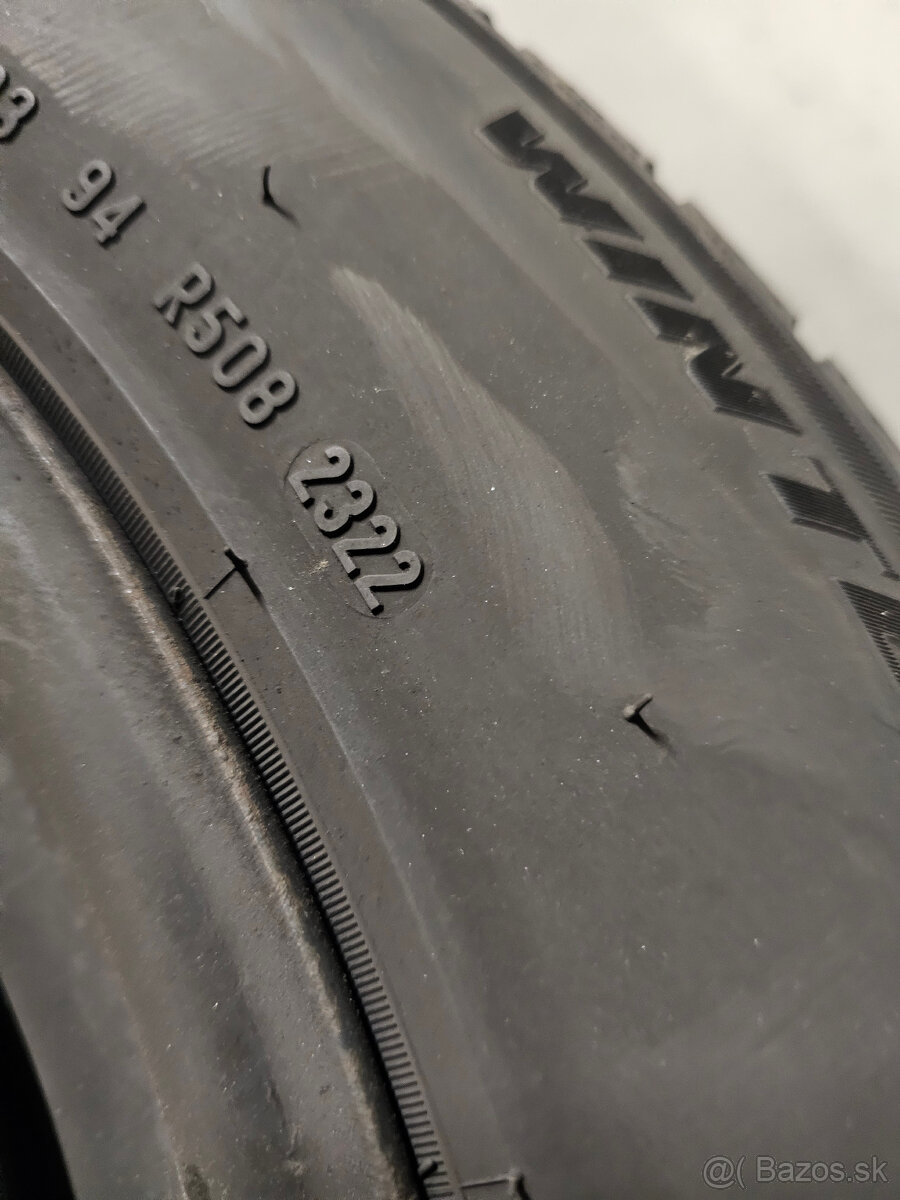 zimná sada 215/60 R16 99H na plechoch aj s puklicami VW - 5
