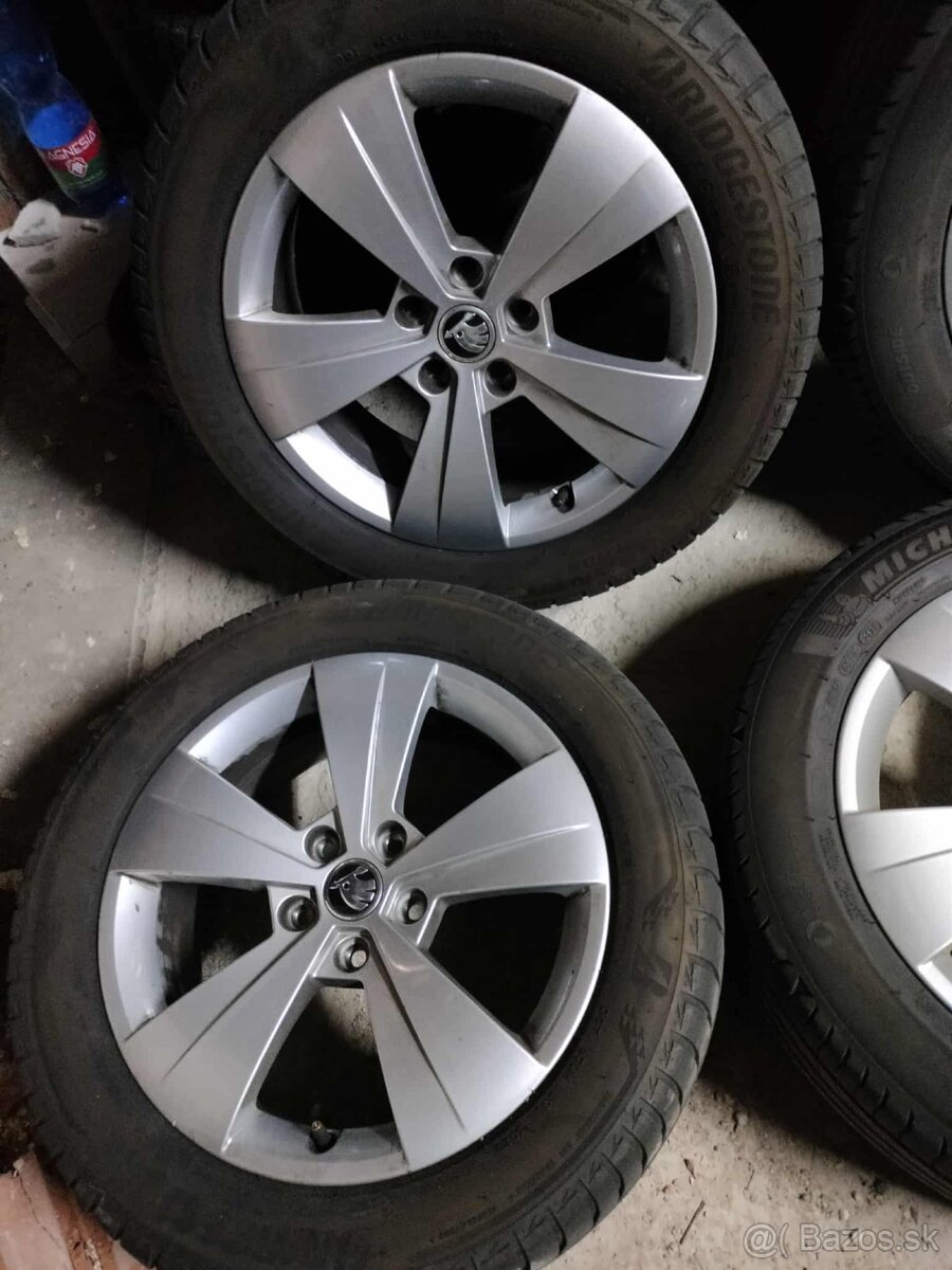 4ks alu disky orig. Škoda 5x112 R17 pneu 215/55 R17 6mm/ - 5