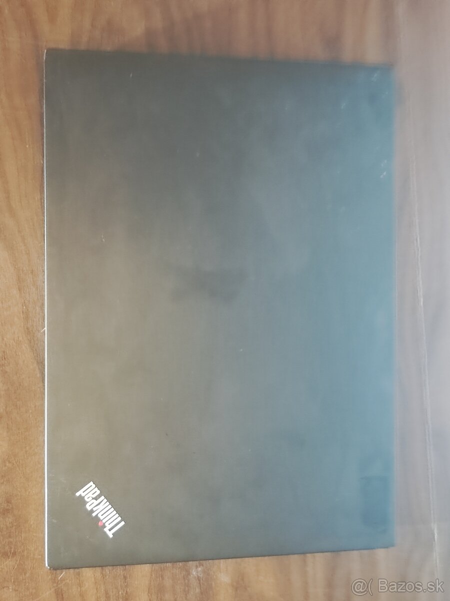 Predám notebook Lenovo E14 - 5