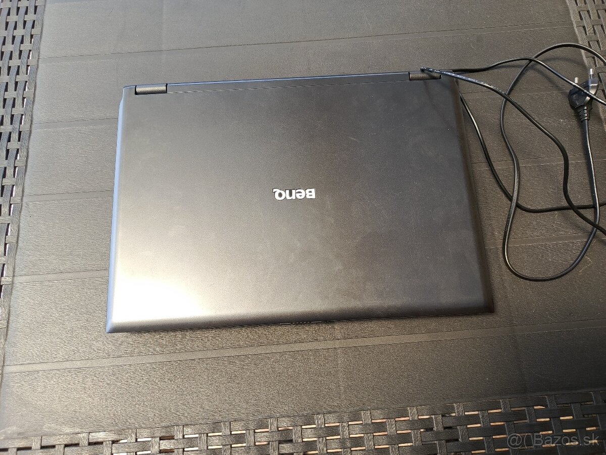 BenQ JoyBook A52E - 5