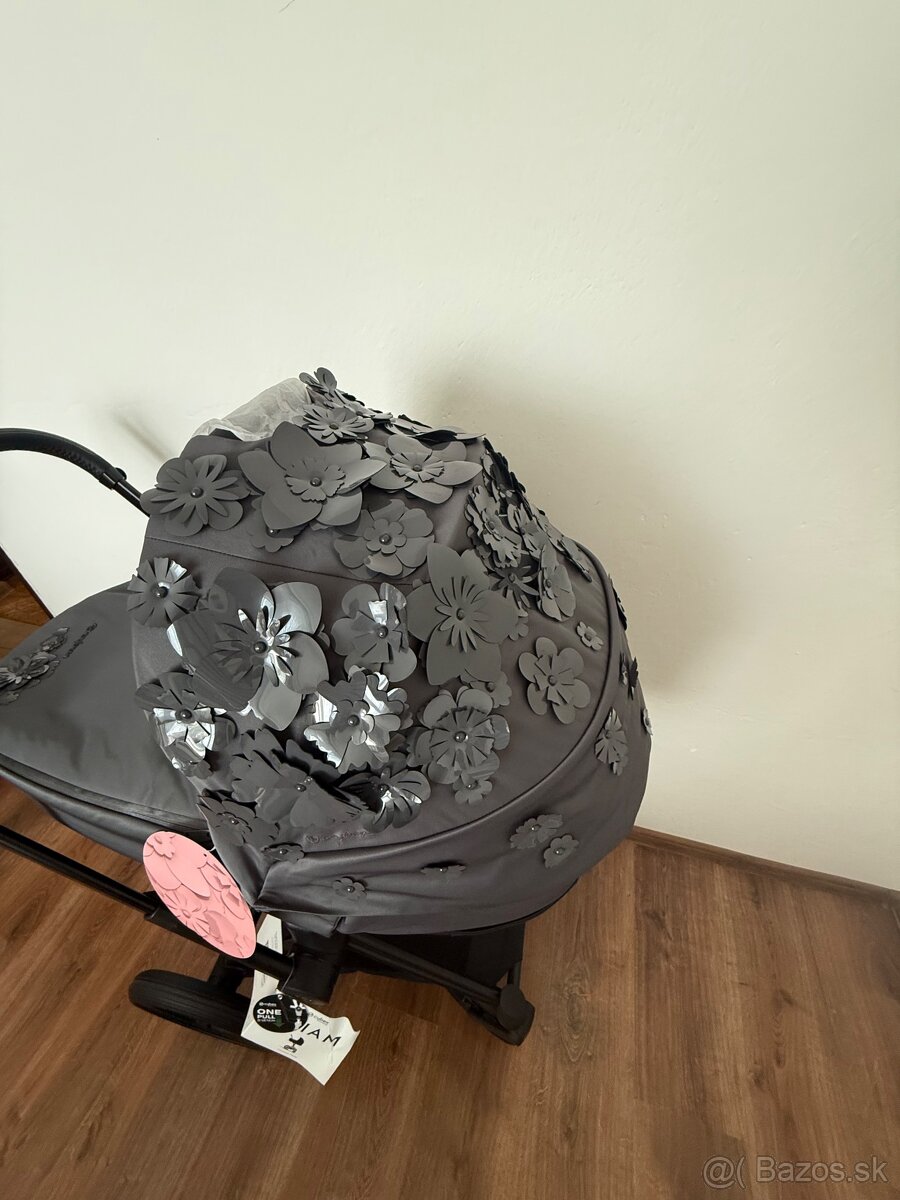 Kočík CYBEX PRIAM FLOWERS GREY - 5