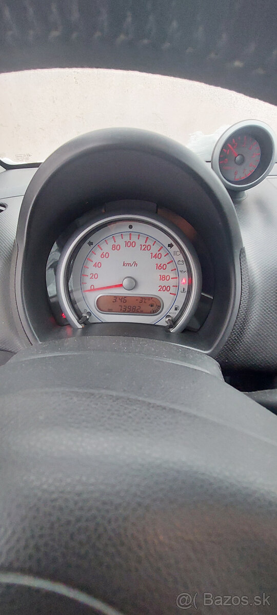 Suzuki splash 2010 - 5