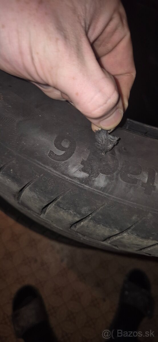 Pneu 235/45 R18 dot 1524 - 5