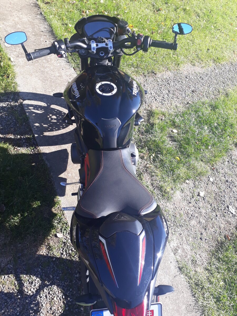 Triumph street triple - 5