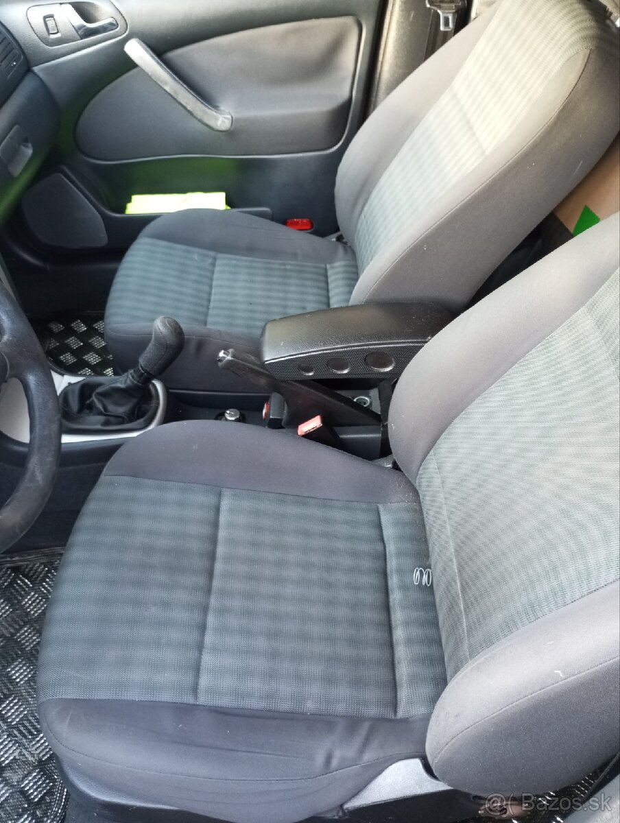 Oktavia 1.6 75 kw. Rv 2000. - 5