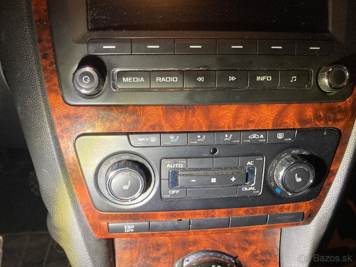 Octavia 2 Sedacky - 5