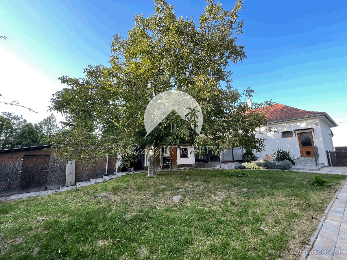 Reality KOMPLEX s.r.o. Vám ponúka rodinný dom s veľkým pozem - 5