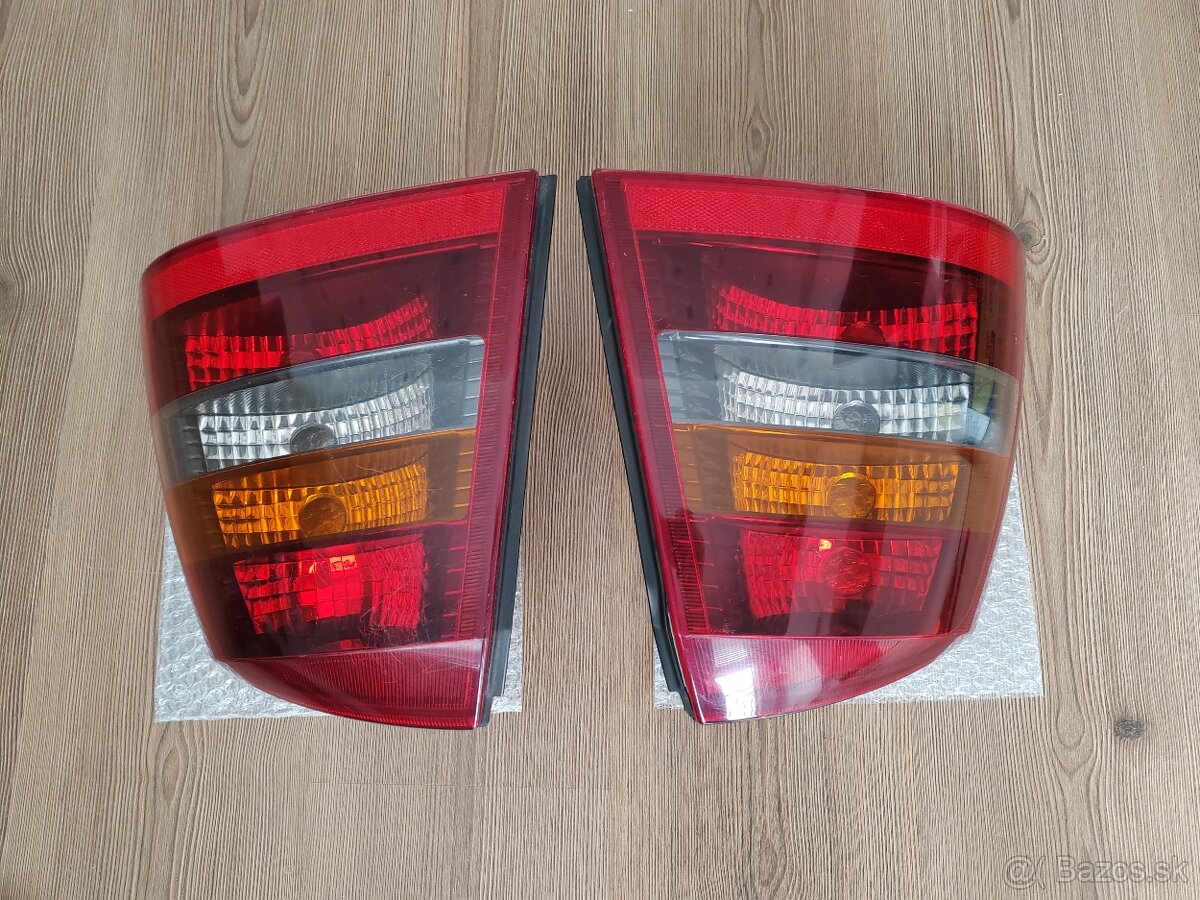 Opel Astra 2 zadné svetlá - 5