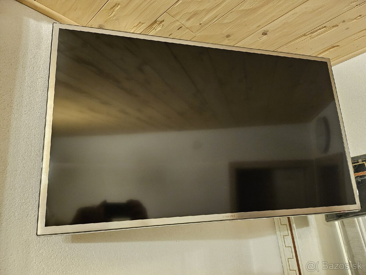 40″ Full HD Smart TV Samsung – Wi-Fi, výborný stav - 5