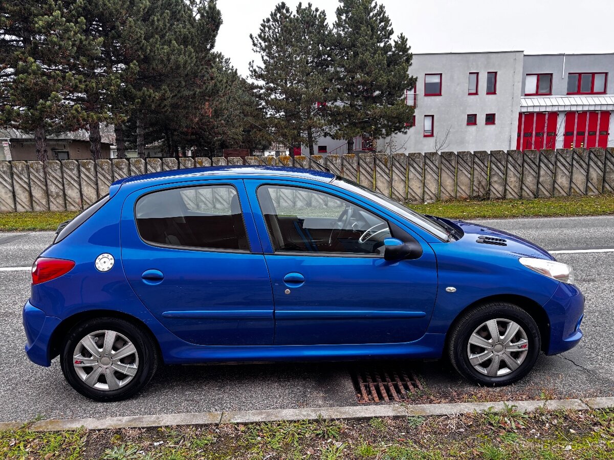 Peugeot 206+ 1.1 44kw - 5