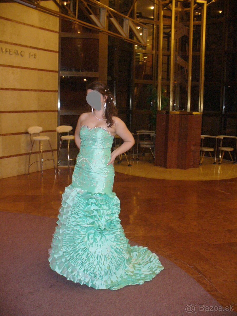 luxusne spoločenske saty vo farbe mint - 5