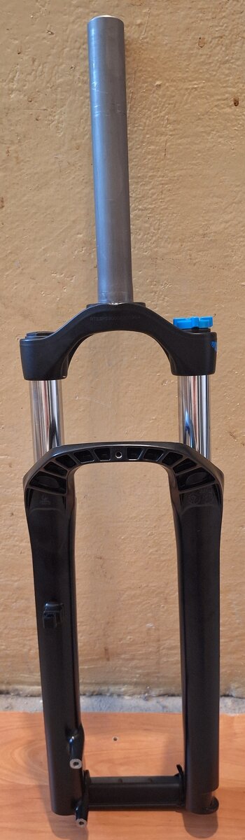 Odpružená vidlica 27,5" - 5