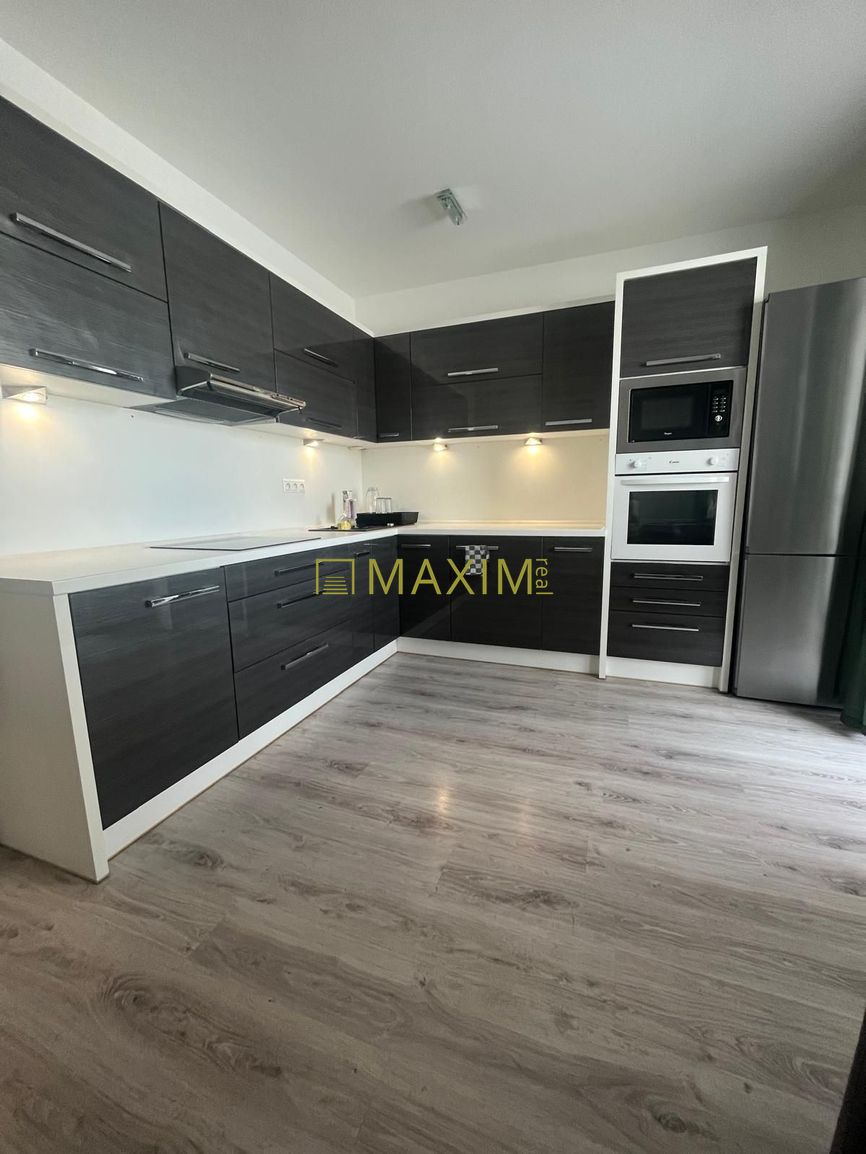 Štýlový a svetlý 2-izbový byt na prenájom – nový nábytok, ba - 5