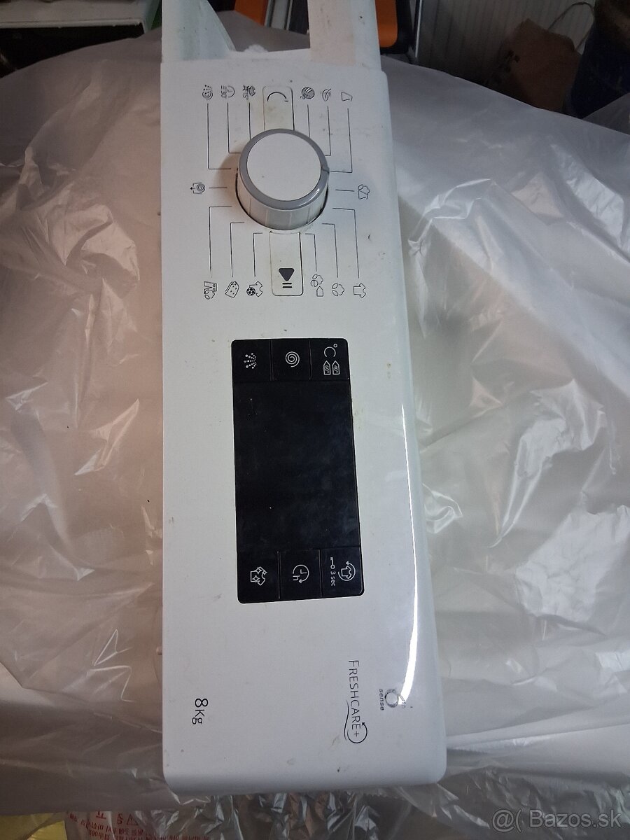 Rozpredám práčku Whirlpool - 5