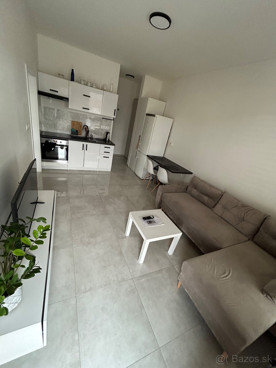 Na predaj 2-izbový byt v centre - 5