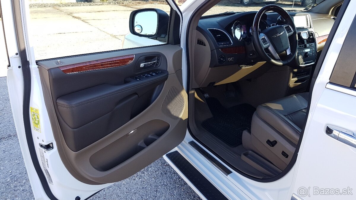 Chrysler Town&Country - 5