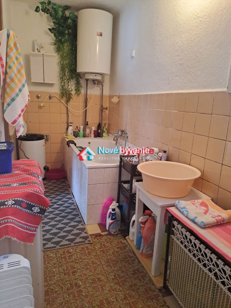 Rodinný dom s veľkým pozemkom v obci Hrabušice, okr. Spišská - 5